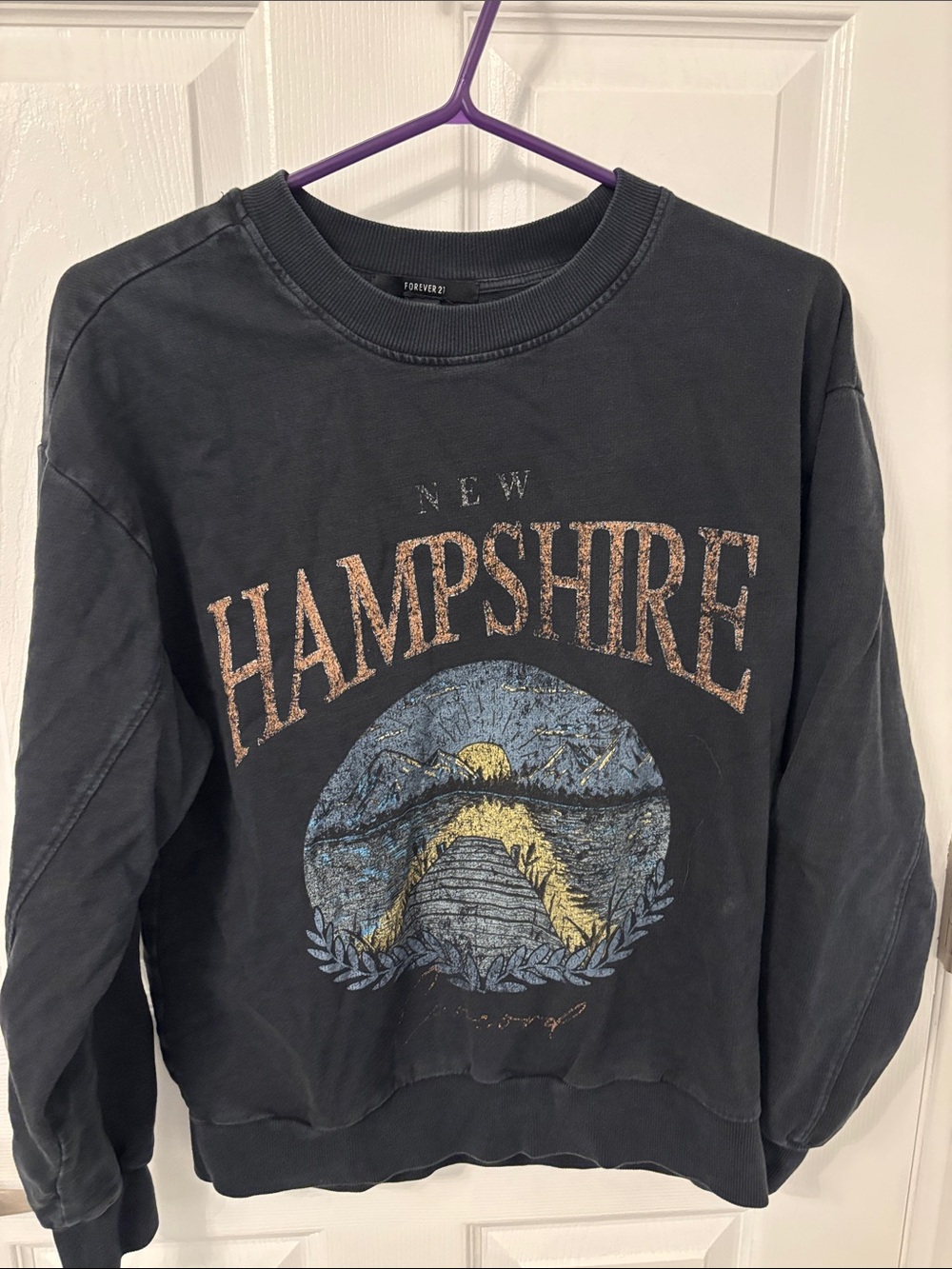 Forever 21 Men's New Hampshire Graphic Crewneck Sweatshirt - Black
